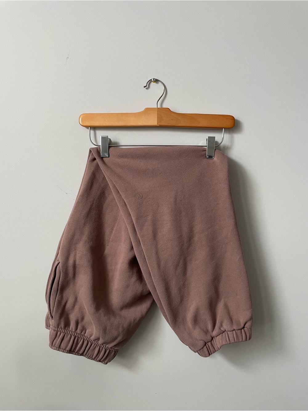 Lululemon Sweatpants in Mauve • Women’s XS